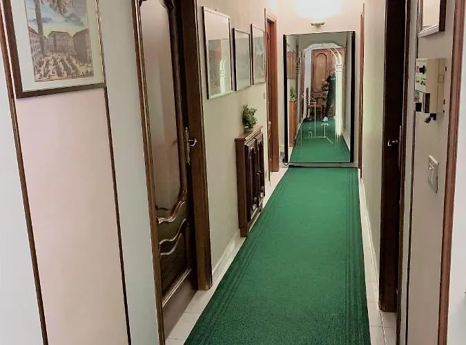 Hotel Elena